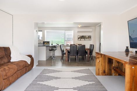 Photo of property in 828b Papamoa Beach Road, Papamoa Beach, Papamoa, 3118