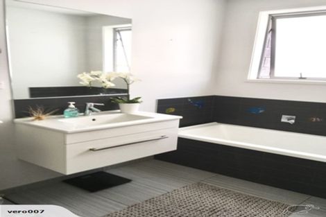 Photo of property in 10 Bryan Gallagher Place, Welcome Bay, Tauranga, 3175