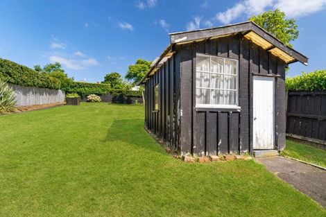 Photo of property in 19 William Bond Street, Stanley Point, Auckland, 0624