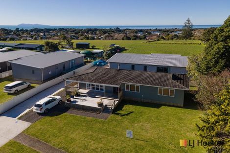 Photo of property in 20a Adela Stewart Drive West, Athenree, Waihi Beach, 3177