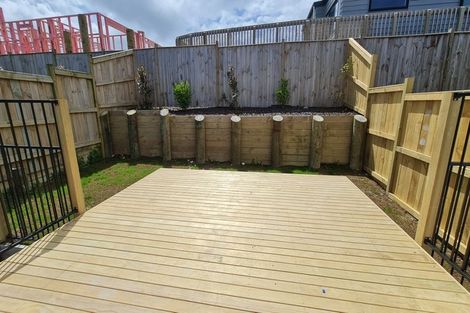 Photo of property in 20b Crestview Rise, Papakura, 2110