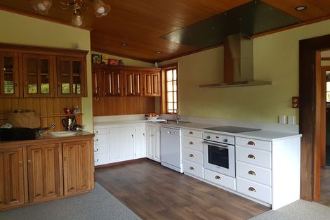 Photo of property in 212 Conroys Road, Conroys Gully, Alexandra, 9391