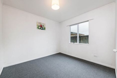 Photo of property in 92 Bruce Mclaren Road, Henderson, Auckland, 0612