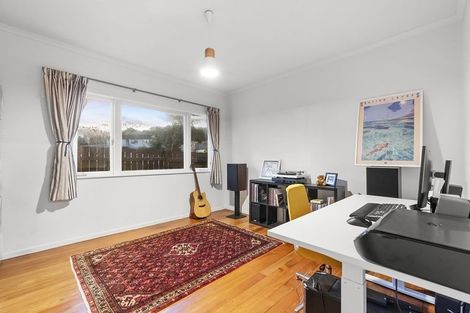 Photo of property in 77 West Harbour Drive, West Harbour, Auckland, 0618