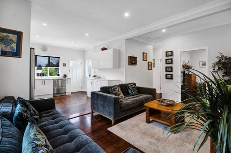 Photo of property in 43 Seyton Street, Stratford, 4332