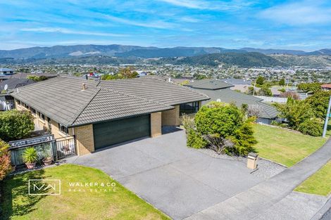 Photo of property in 16 Kirton Drive, Riverstone Terraces, Upper Hutt, 5018