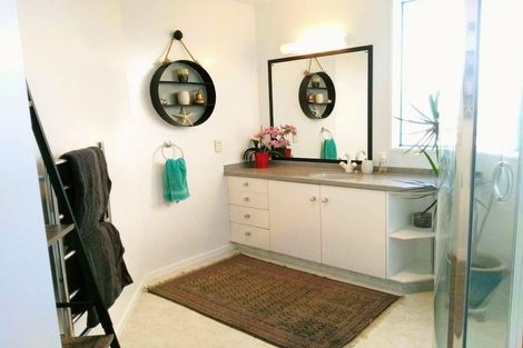 Photo of property in 385b Oceanbeach Road, Mount Maunganui, 3116