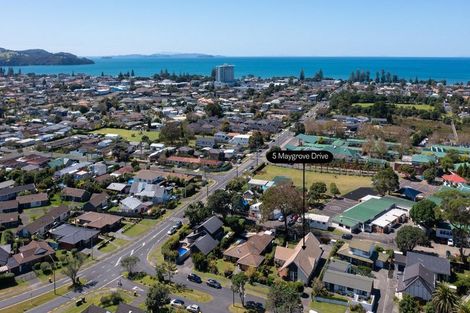 Photo of property in 5 Maygrove Drive, Orewa, 0931