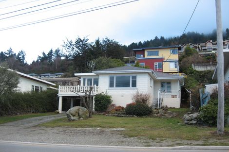 Photo of property in 75 Hallenstein Street, Queenstown, 9300