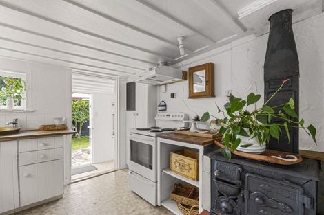 Photo of property in 15b Pearson Street, Mangawhai, 0505