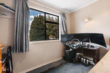 Photo of property in 2 Gavan Street, Cromwell, 9310