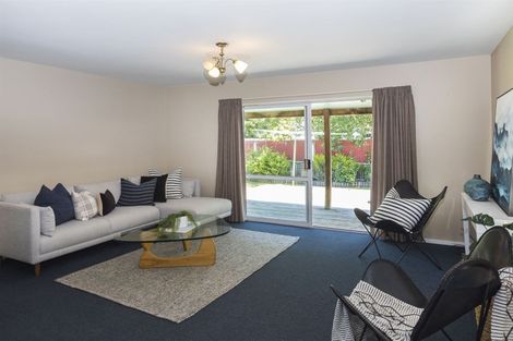 Photo of property in 2/87 Olliviers Road, Phillipstown, Christchurch, 8011