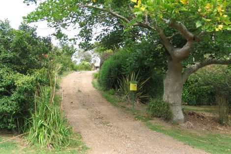Photo of property in 10 Tetley Road, Surfdale, Waiheke Island, 1081