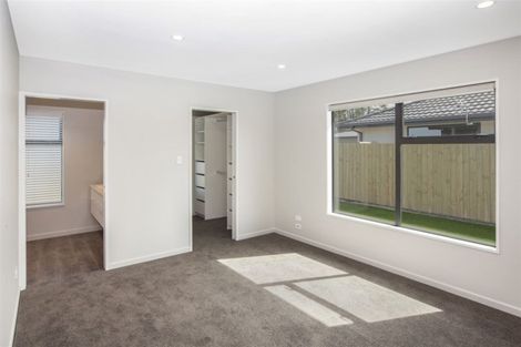 Photo of property in 33 Kingsbridge West, Burwood, Christchurch, 8083
