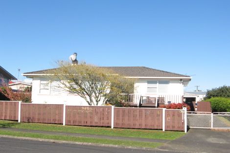 Photo of property in 7 Heybridge Street, Manurewa, Auckland, 2102