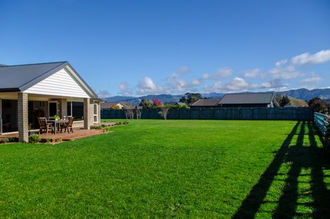 Photo of property in 1 Mill Grove, Carterton, 5713