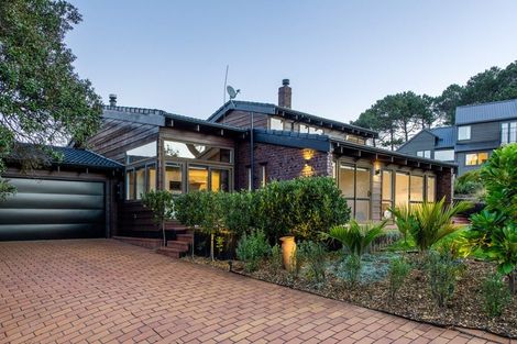 Photo of property in 102 Kowhai Road, Campbells Bay, Auckland, 0630