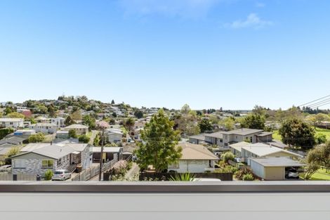 Photo of property in 17 Seymour Place, Bellevue, Tauranga, 3110