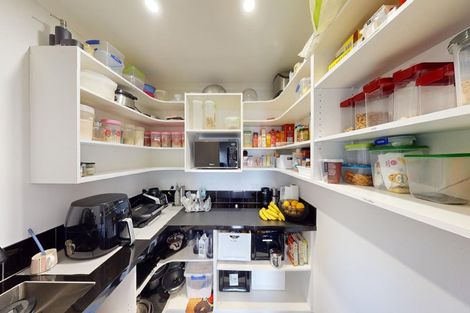 Photo of property in 12 Ivy Lane, Kelvin Grove, Palmerston North, 4414