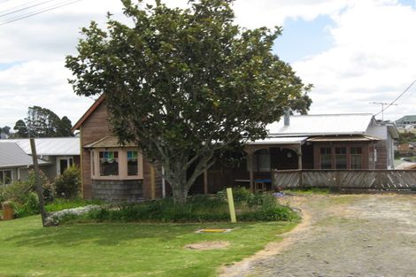 Photo of property in 12 Tiri Road, Manly, Whangaparaoa, 0930