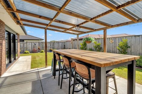 Photo of property in 27 Balrickard Way, Milson, Palmerston North, 4414