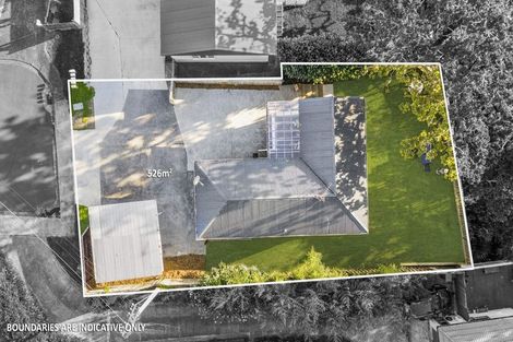 Photo of property in 90 Kelman Road, Kelston, Auckland, 0602