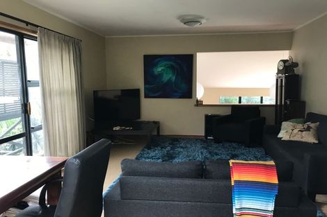 Photo of property in 18a Castor Bay Road, Castor Bay, Auckland, 0620