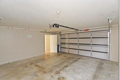 Photo of property in 32 Espalier Drive, Henderson, Auckland, 0612