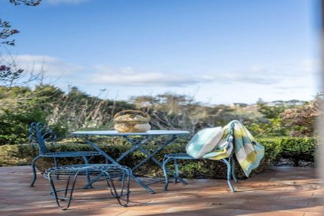 Photo of property in 281 Point View Drive, Shamrock Park, Auckland, 2016