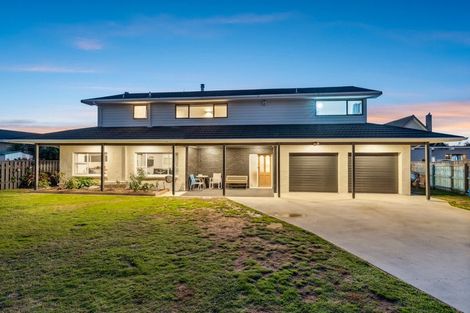 Photo of property in 4 Belvedere Avenue, Waikanae, 5036