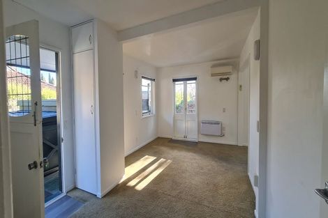 Photo of property in 11 Shortland Place, Havelock North, 4130