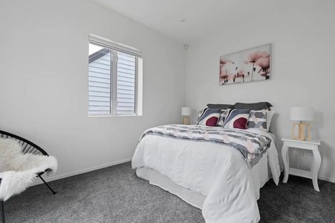 Photo of property in 2 Warbler Crescent, Papakura, 2110