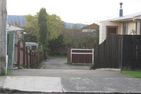 Photo of property in 2 Kaitawa Crescent, Paraparaumu, 5032