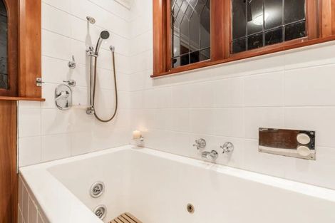 Photo of property in 209 Victoria Avenue, Hokowhitu, Palmerston North, 4410