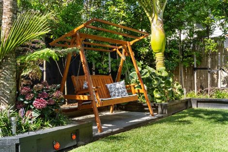 Photo of property in 68a Wellington Street, Howick, Auckland, 2014