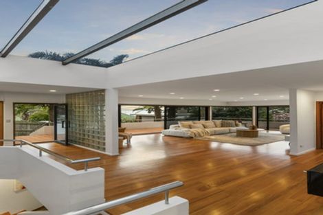 Photo of property in 1/52 Masterton Road, Rothesay Bay, Auckland, 0630