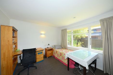 Photo of property in 2/8 Springhill Street Avonhead Christchurch City