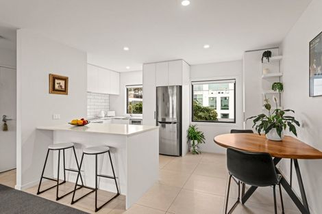 Photo of property in 2/55 Carlton Mill Road, Merivale, Christchurch, 8014