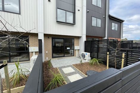 Photo of property in 3/327 Glengarry Road, Glen Eden, Auckland, 0602