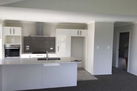 Photo of property in 12 Richardson Road, Omokoroa, 3114