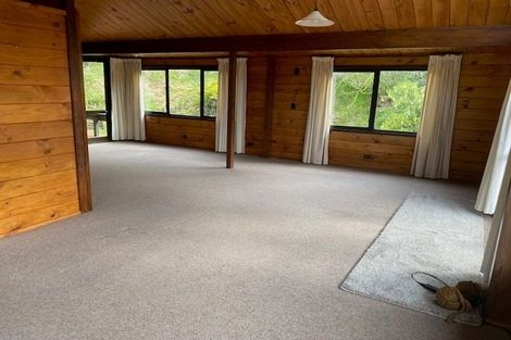 Photo of property in 52b Westhaven Drive, Tawa, Wellington, 5028