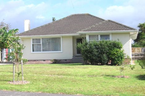 Photo of property in 4 Glendene Avenue, Glendene, Auckland, 0602