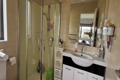 Photo of property in 45 Bradnor Meadows Drive, Swanson, Auckland, 0612