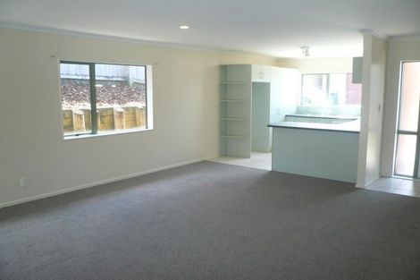 Photo of property in 18 Shah Place, Glen Eden, Auckland, 0602