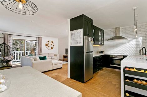 Photo of property in 990 East Coast Road, Northcross, Auckland, 0632