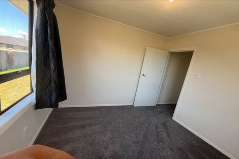Photo of property in 15a Queenwood Road, Levin, 5510