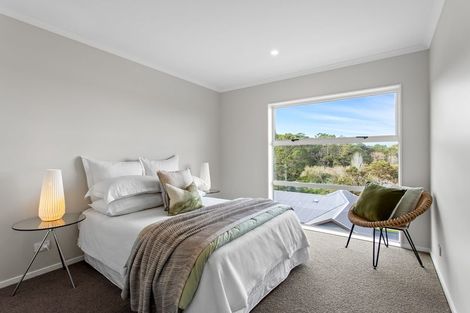 Photo of property in 27 William Calvert Drive, Swanson, Auckland, 0614