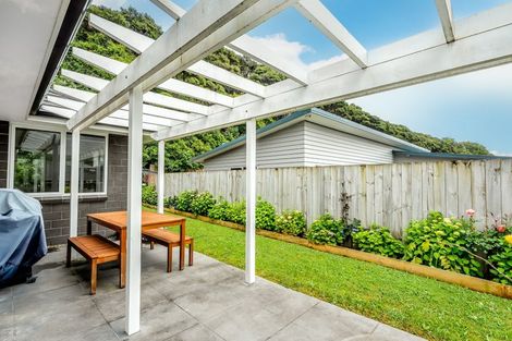 Photo of property in 15 Banks Boulevard, Whitby, Porirua, 5024