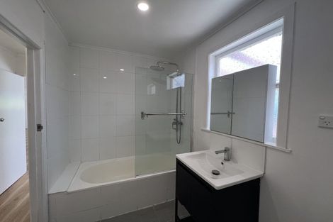 Photo of property in 11 Autumn Avenue, Glen Eden, Auckland, 0602