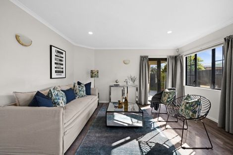 Photo of property in 1420b Karamu Road North, Mayfair, Hastings, 4122